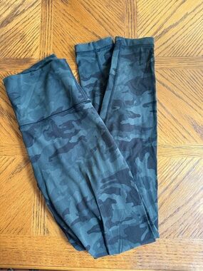 Lululemon leggings - Dark Green Camo
